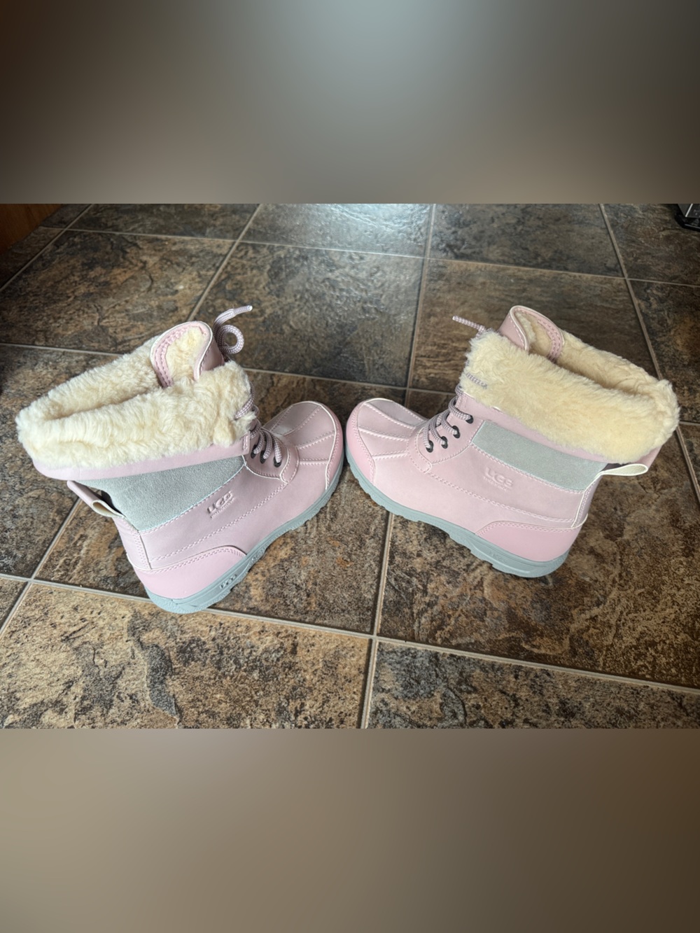NEW!!! UGG Kids Butte II waterproof winter shearling boots- pink, kid’s size 3